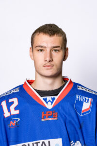 henne-julian-202526-©SandraHofmann